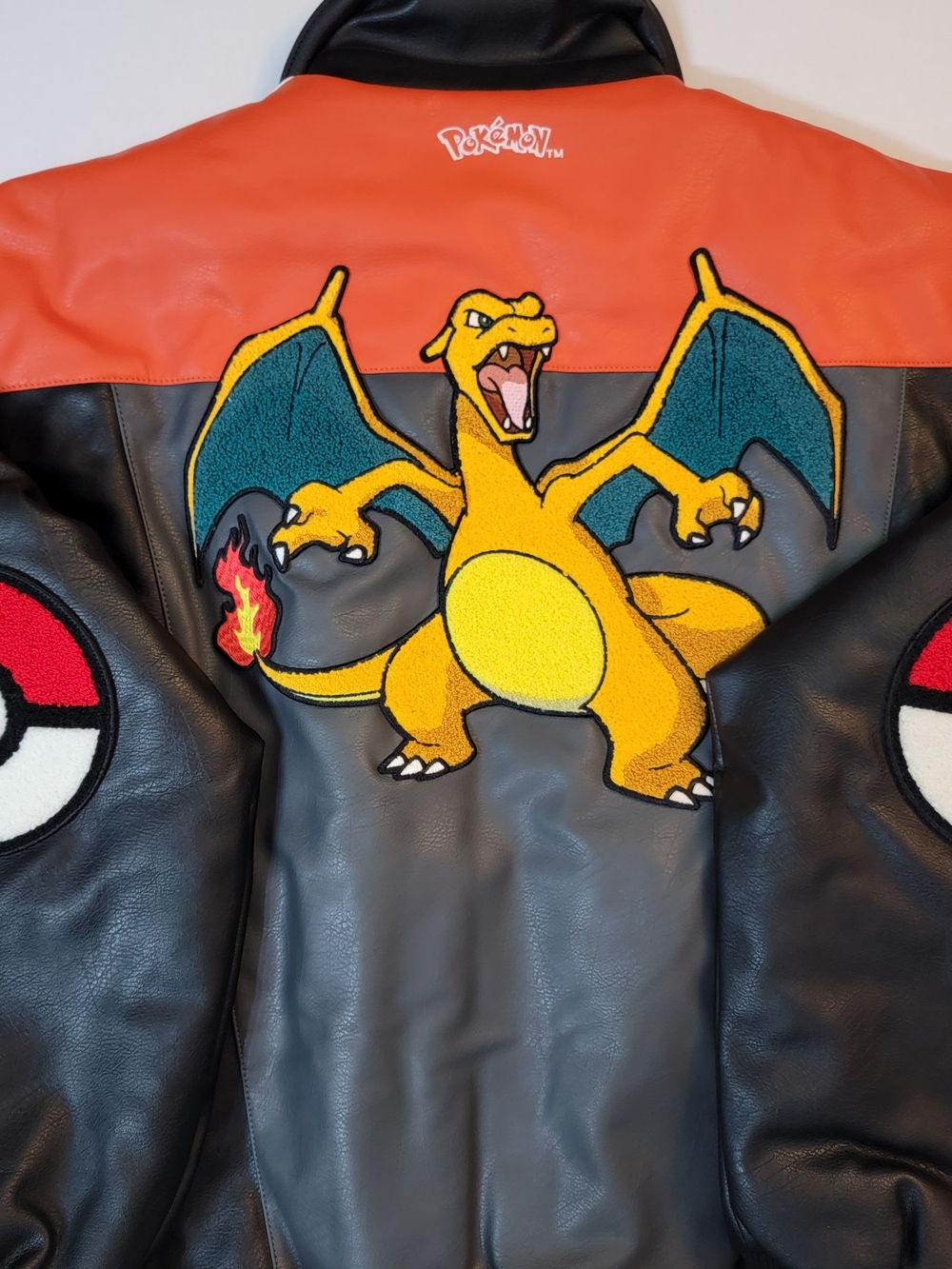 adidas Originals Men's Large Charizard 8 Ball Jacket - Orange/Black NWT - Picture 3 of 6
